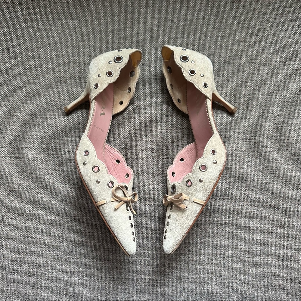Vintage Prada grommet beige heels - Picture 4 of 5